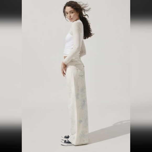 Levi's Cream Flare Wide Leg Jeans - Picture 4 of 12